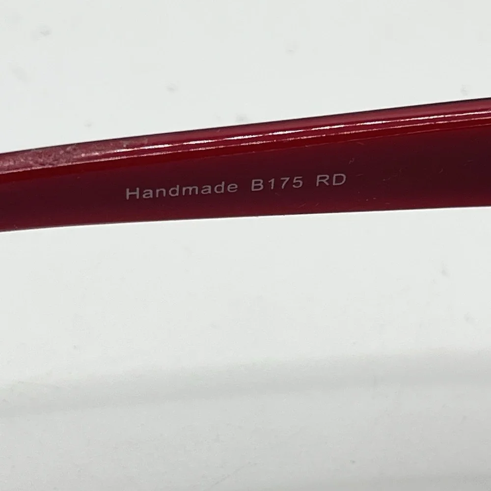 BCBG Maxazira Red Fashion Sunglasses‎ With Magnetic Case